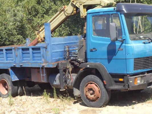 Φορτηγό Mercedes-Benz 1117 με γερανό και ανατροπή