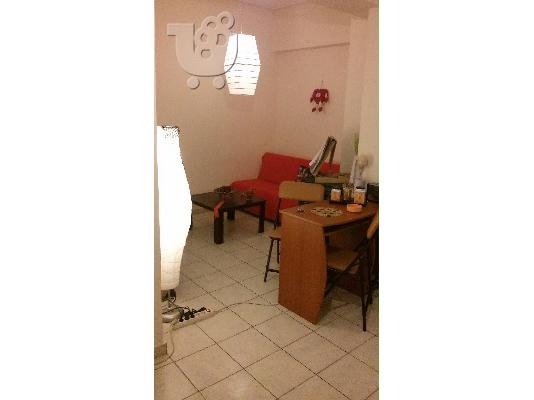 Πωλούνται όλα τα έπιπλα και οι ηλεκτρικές συσκευές...