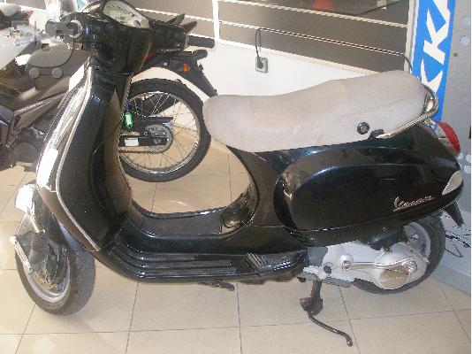 PoulaTo: PIAGGIO Vespa LX 150 €3 '05