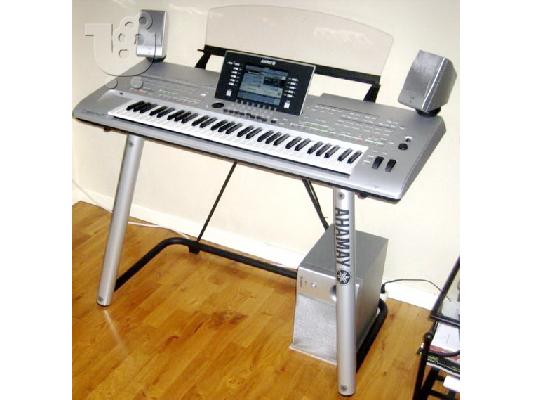 PoulaTo: Yamaha Tyros, Korg Pa800, Akai Mpc 2500, Pioneer CDJ-2000, Roland Fantom G8