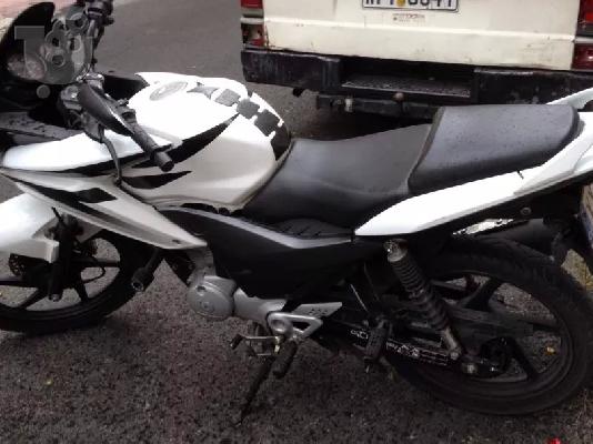 PoulaTo: HONDA CBR 125 R '10