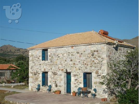 Πωλείται πετρινα κτισματα στην Ερεσος
