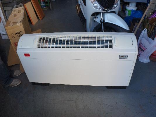 PoulaTo: FAN COIL UNIT δαπέδου