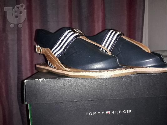 PoulaTo: Tommy Hilfiger