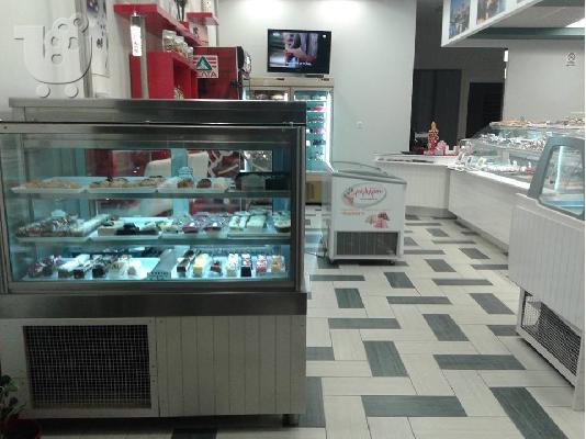 Πωλείται ολόκληρη Έκθεση Ζαχαροπλαστείου.