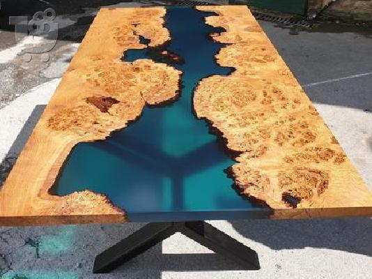 Χειροποίητα τραπέζια