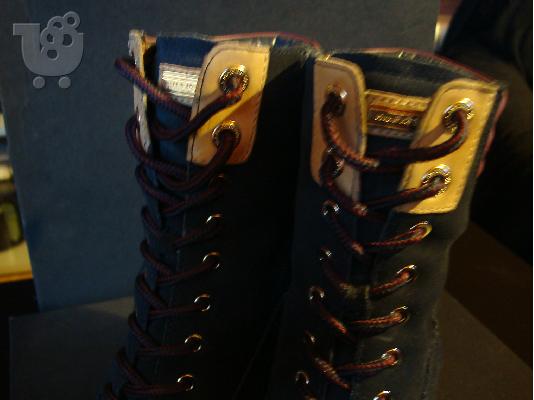 Tommy Hilfiger mpotakia