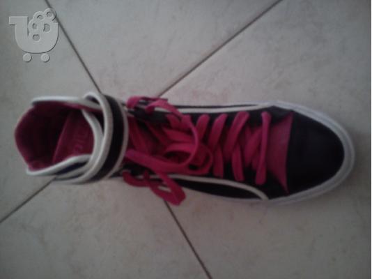 Πωλούνται ολοκαίνουρια γυναικεία Diesel Sneakers