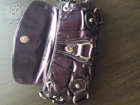 πωλείται τσάντα guess