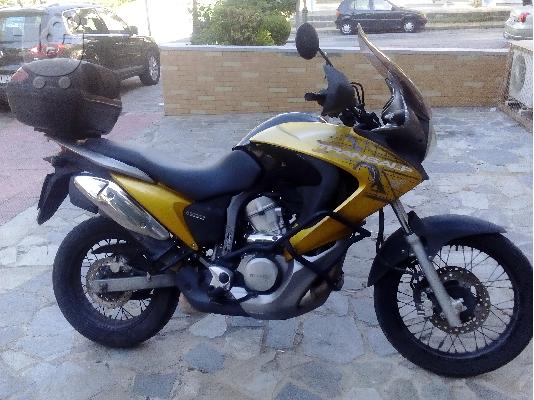 PoulaTo: HONDA XL 700 V Transalp '08