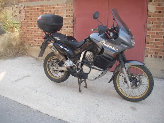 PoulaTo: HONDA XL 600 V Transalp '96