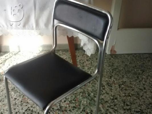 PoulaTo: Καρεκλες