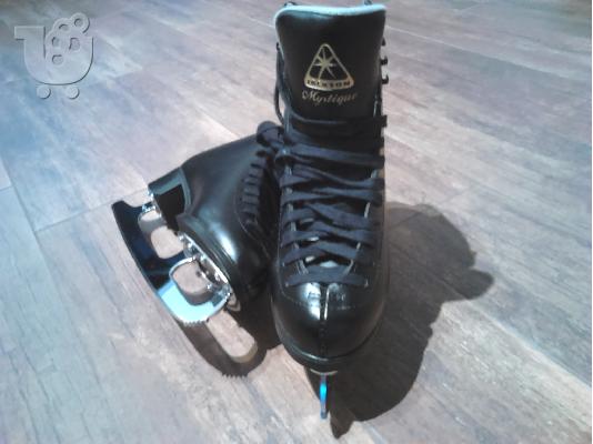 PoulaTo: ice skates mystique