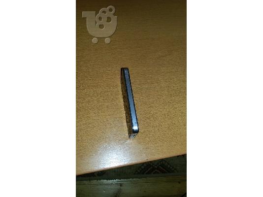PoulaTo: iPhone 4