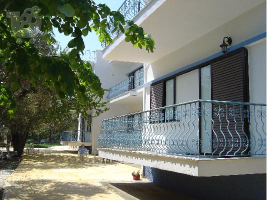 ΕΝΟΙΚΙΑΖΕΤΑΙ ΓΚΑΡΣΟΝΙΕΡΑ ΣΤΗΝ ΒΕΛΙΚΑ ΛΑΡΙΣΑΣ