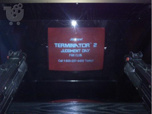 PoulaTo: TERMINATOR 2 GUNS MACHINES COIN MACHINES