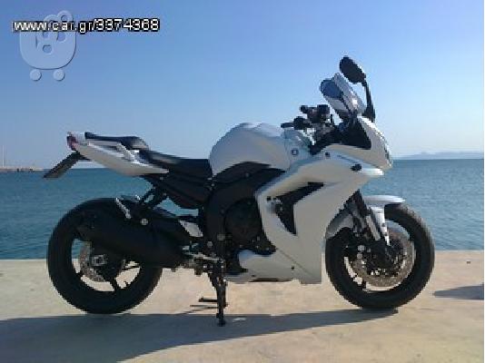 PoulaTo: YAMAHA FZ1, Fazer '11