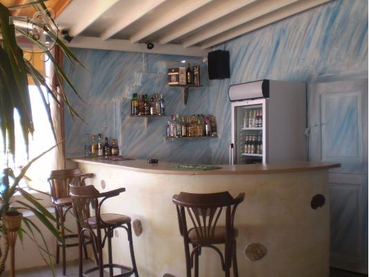 επιχειρηση bar-estiatorio παραθαλασσιο στην Τηνο