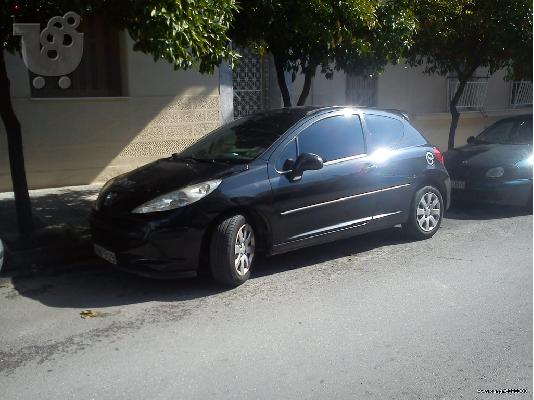 PoulaTo: PEUGEOT 207 '07