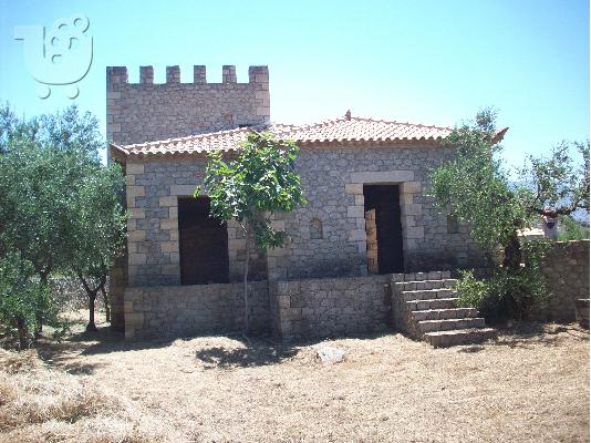 PoulaTo: ΔΙΟΡΟΦΗ ΗΜΙΤΕΛΗΣ ΠΕΤΡΙΝΗ ΚΑΤΟΙΚΙΑ