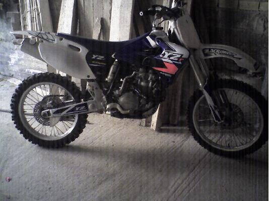 PoulaTo: YAMAHA YZ 450 F '02