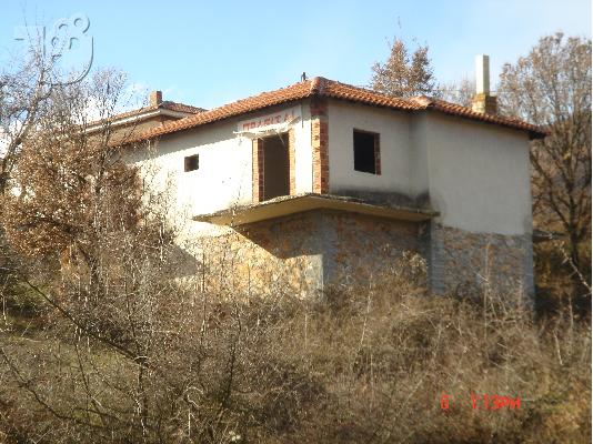 ΜΟΝΑΔΙΚΗ ΠΡΟΣΦΟΡΑ ΟΙΚΟΠΕΔΟ ΜΕ ΗΜΙΤΕΛΗ ΚΑΤΟΙΚΙΑ