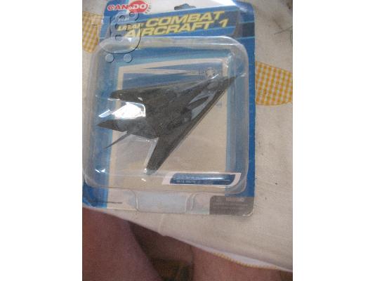 PoulaTo: 1/144 CANDOO F-117