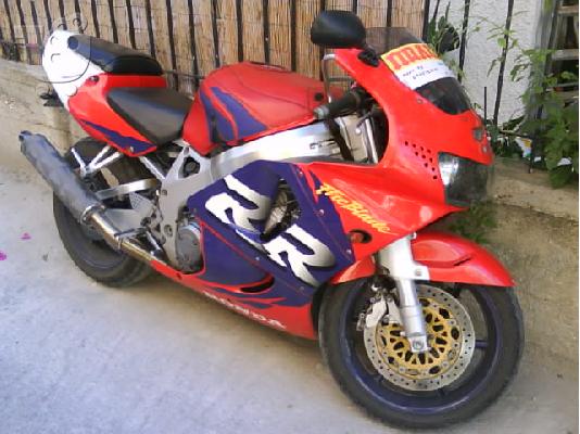 HONDA CBR 900 RR Fireblade 