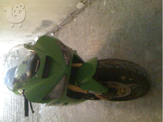 KAWASAKI Ninja ZX-6 R 