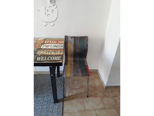 Πώληση καρεκλών και τραπεζιού