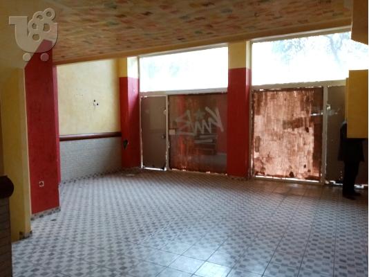 Κατάστημα 3 επιπέδων, με Άδεια υγειονομικού ενδιαφέροντος (πρώην καφέ) προς πώληση. Πρόσοψ...