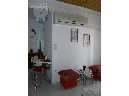 ENOIKIAZETAI STUDIO