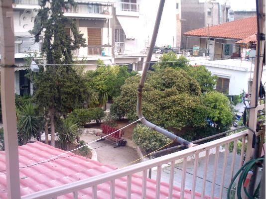 Πωλείται διαμέρισμα στην Νίκαια με θέα σε κήπο