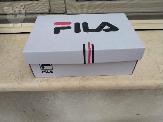 Λευκά δερμάτινα αθλητικά παπούτσια Fila (No 39)