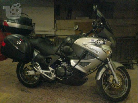 PoulaTo: HONDA XL 1000 V Varadero '04