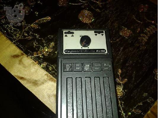 PoulaTo: Keyboard Volume BOSS FV-200