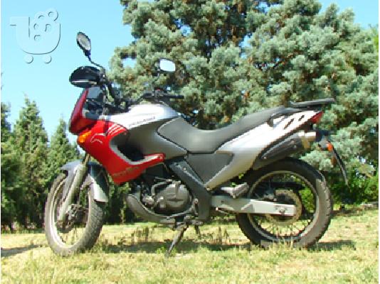 PoulaTo: APRILIA Pegaso 650 i.e. '04