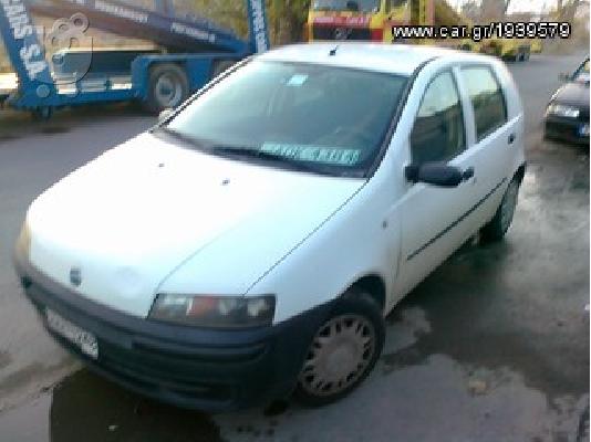 PoulaTo: FIAT PUNTO '02