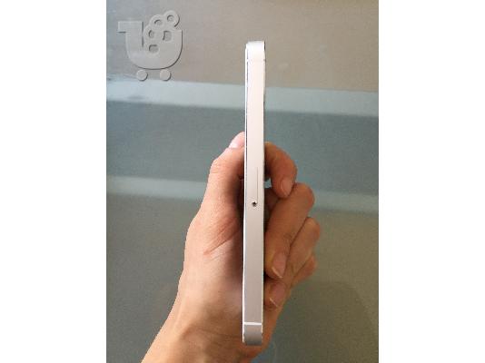 iPhone 5  S 16   GB Silver White Factory Unlocked USED