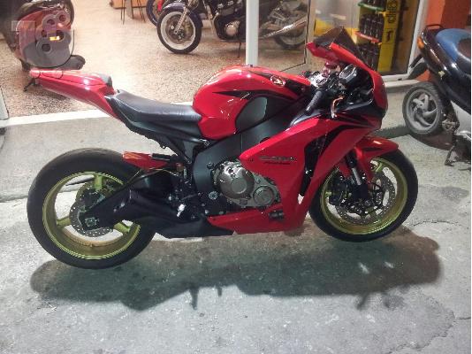 HONDA CBR 1000 RR Fireblade 