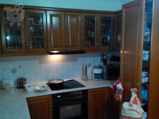 PoulaTo: πωλουνται ελαφρως μεταχυρησμενα ντουλαπια κουζινας μαζι με εντοιχιζομενες συσκευες