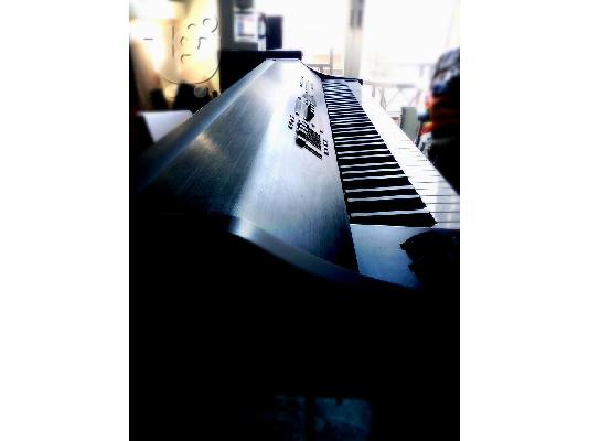 ΠΩΛΕΙΤΑΙ Επαγγελματικό Stage Piano: Kawai MP8