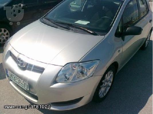 PoulaTo: TOYOTA AURIS '09