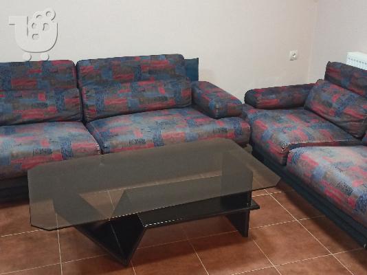 PoulaTo: Πωλείται καθιστικό με τραπεζάκι και φωτιστικό