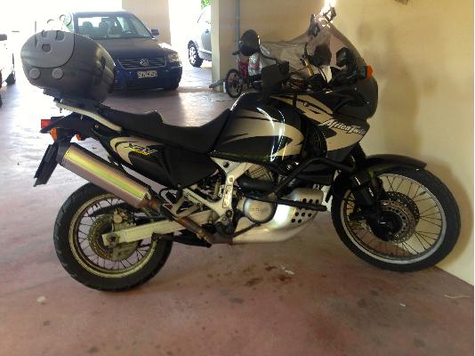 PoulaTo: HONDA XRV 750 Africa Twin '02