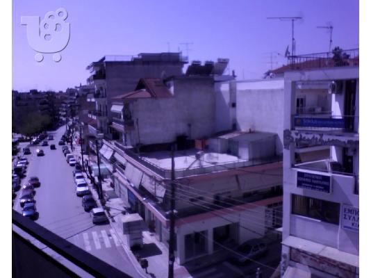 Πωλείται από ιδιώτη γραφείο/γκαρσονίερα 70 τ.μ.(μικτά), 3ος όροφος (τελευταίος), στο κέντρ...