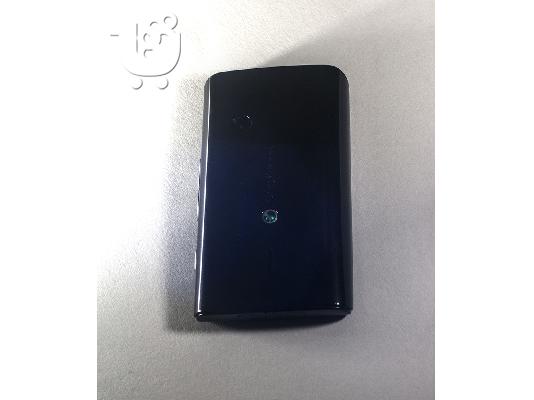 Sony Xperia X8