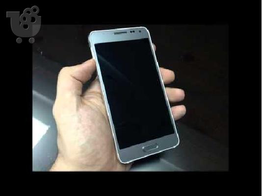 PoulaTo: Samsung Galaxy Alpha Asimenis mazi me to kouti tou