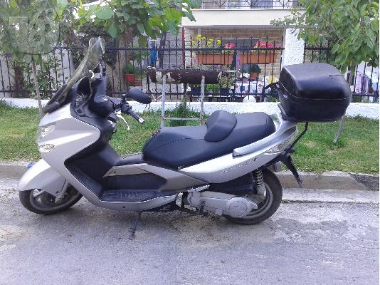 PoulaTo: KYMCO Xciting 250 i '08