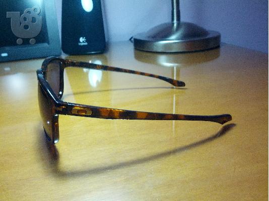Πωλούνται αυθεντικά γυαλιά Oakley